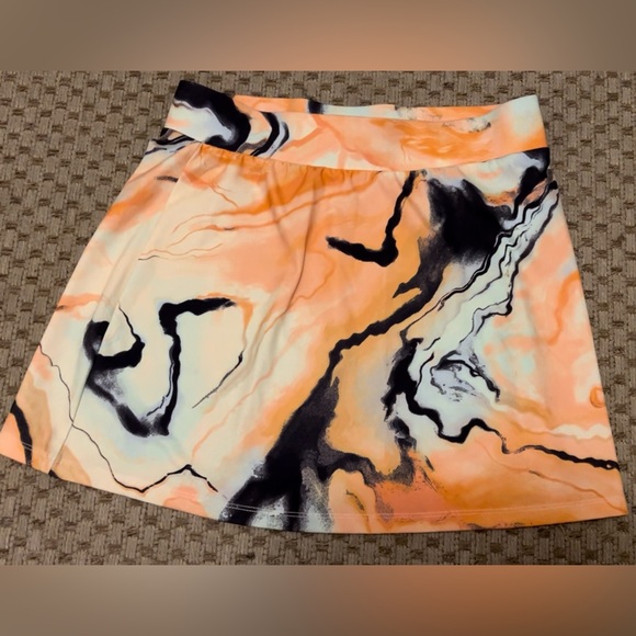 Women’s Forever 21 dri-fit shorts, med, worn 3x, great condition. - Picture 1 of 4